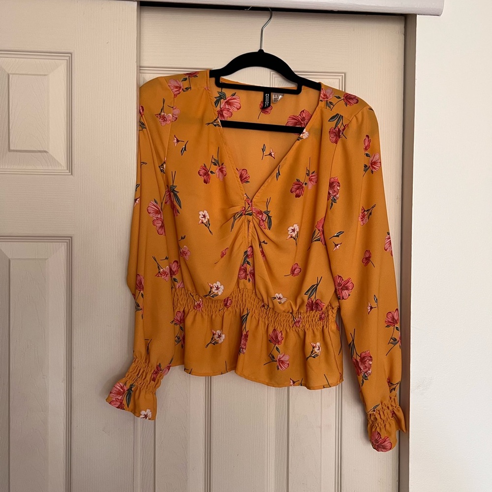 Divided by H&M long sleeve floral top